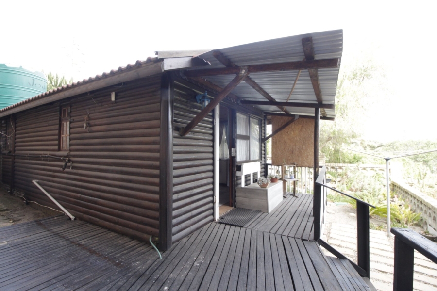 6 Bedroom Property for Sale in Paradise Beach Eastern Cape